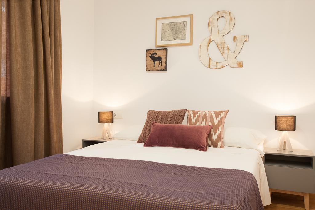 Click&Flat Europa Fira Apartments لوسبيتاليت دي يوبريغات المظهر الخارجي الصورة