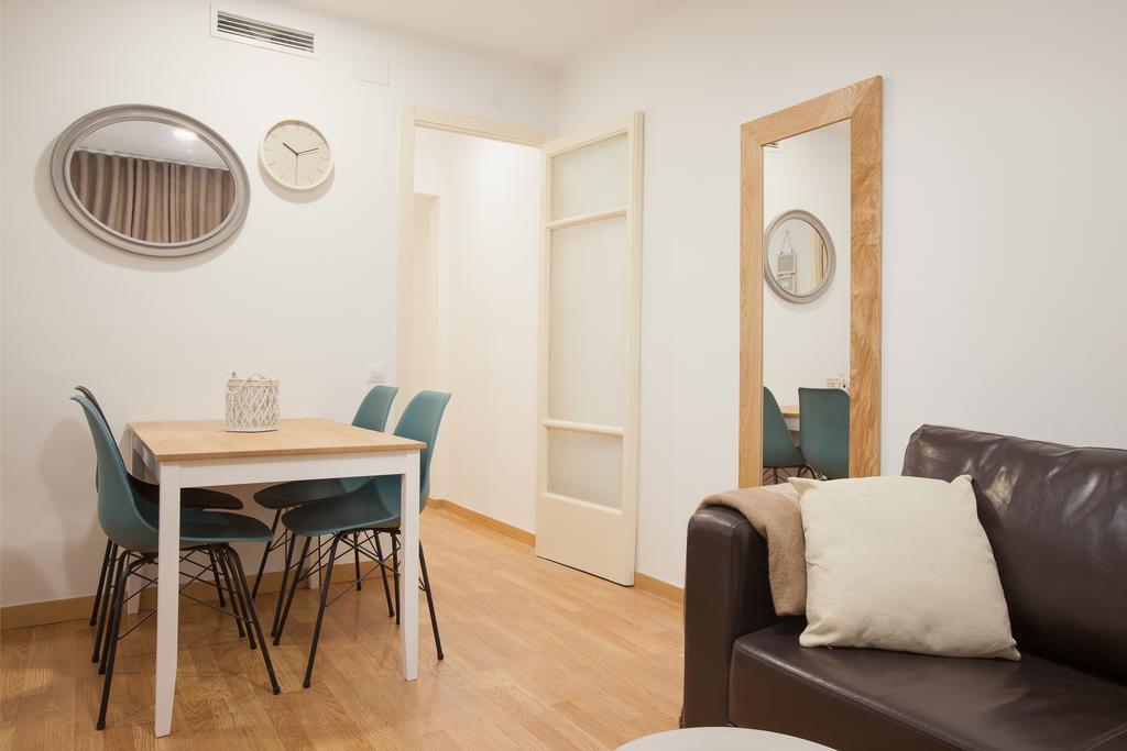 Click&Flat Europa Fira Apartments لوسبيتاليت دي يوبريغات المظهر الخارجي الصورة