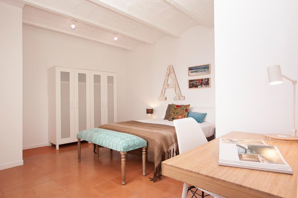 Click&Flat Europa Fira Apartments لوسبيتاليت دي يوبريغات المظهر الخارجي الصورة