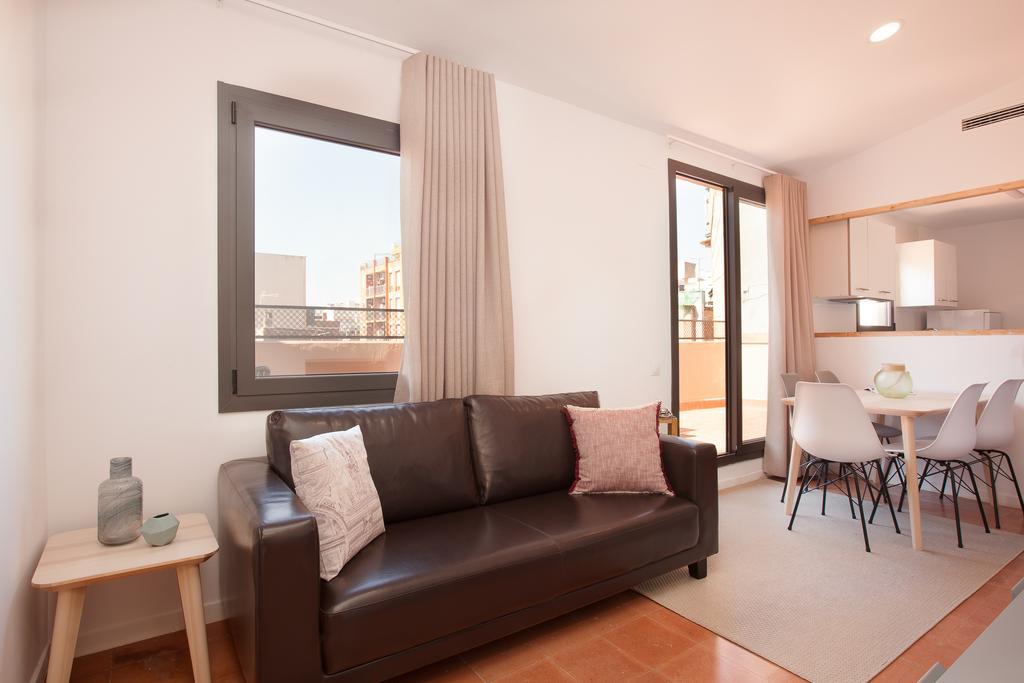 Click&Flat Europa Fira Apartments لوسبيتاليت دي يوبريغات المظهر الخارجي الصورة