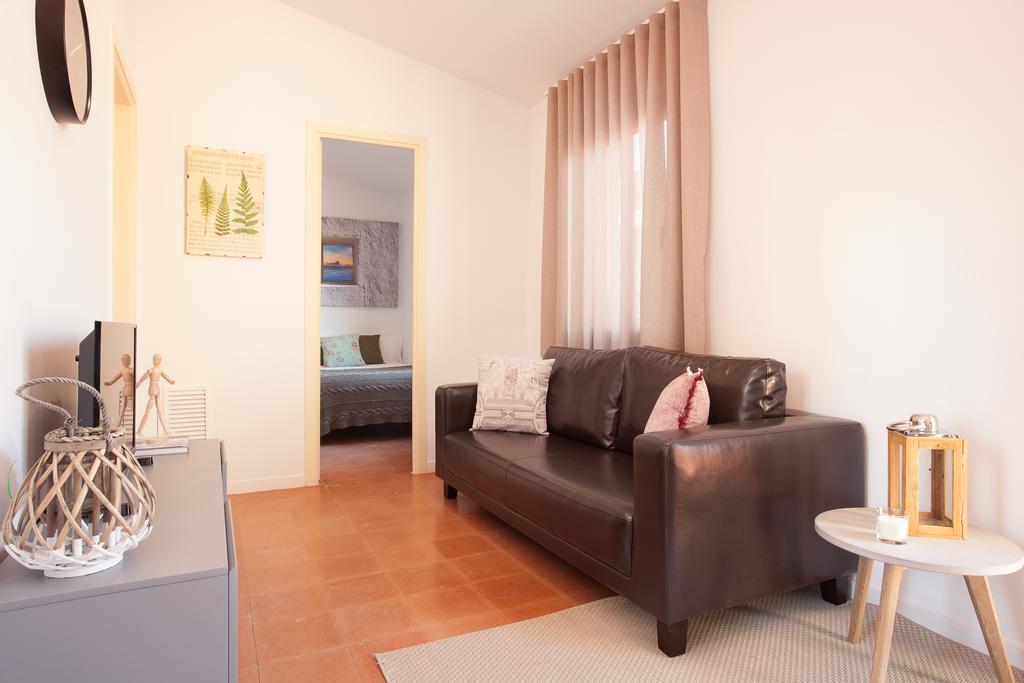 Click&Flat Europa Fira Apartments لوسبيتاليت دي يوبريغات المظهر الخارجي الصورة