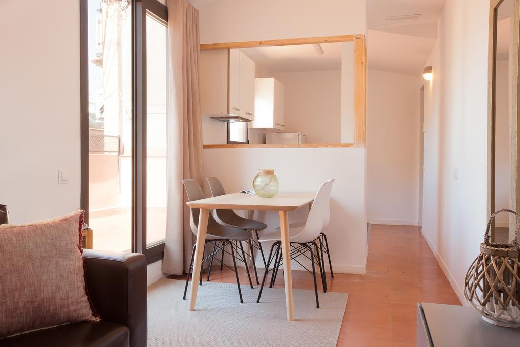 Click&Flat Europa Fira Apartments لوسبيتاليت دي يوبريغات المظهر الخارجي الصورة